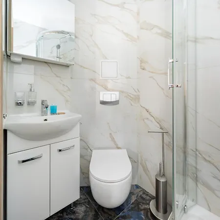 Park Grabiszynski Standard By Bookinghost