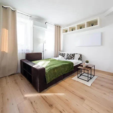 Park Grabiszynski Standard Apartment *