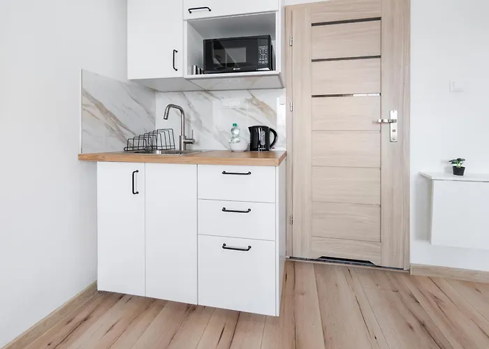 Park Grabiszynski Standard By Bookinghost Wrocław